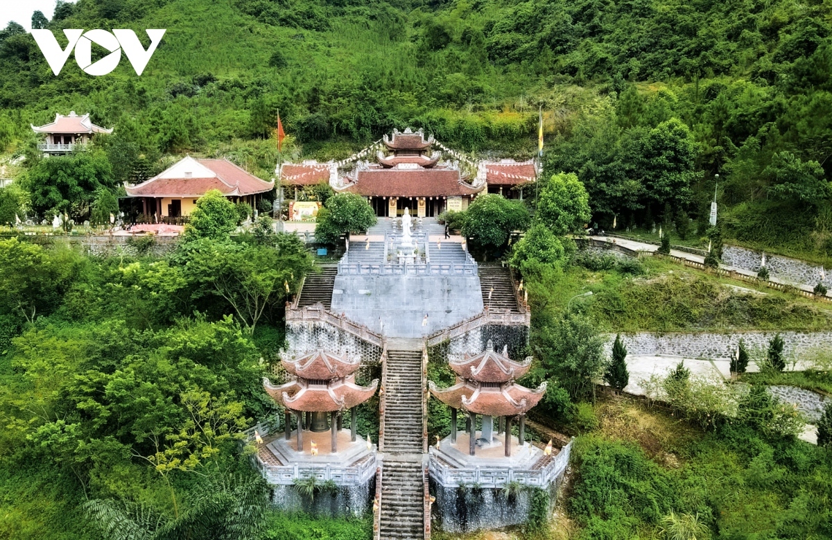 Cao Bang Waterfall 3D2N