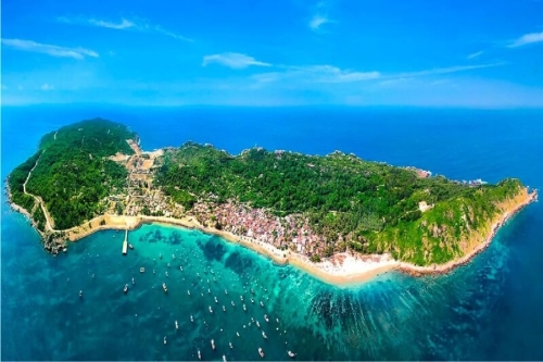 Cham Island Snorkeling