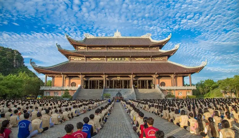 Bai Dinh Pagoda– Trang An- Mua Cave -1 Day Trip By Limousine