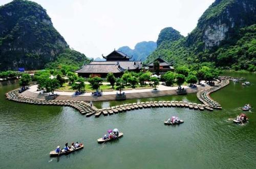 Hoa Lu – Trang An - Mua Cave -1 Day Trip By Limousine